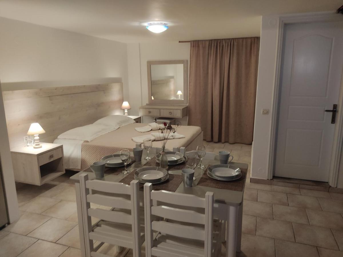 Anna Studios Arillas  Buitenkant foto